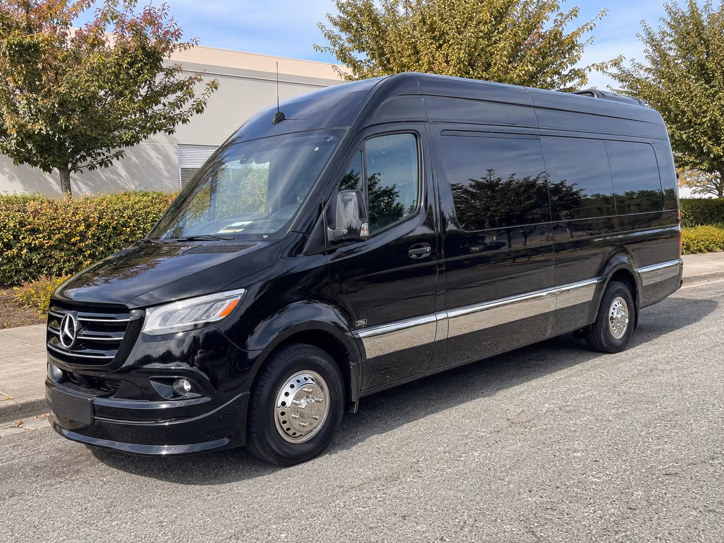 book group transportation for your next airport transfer 4