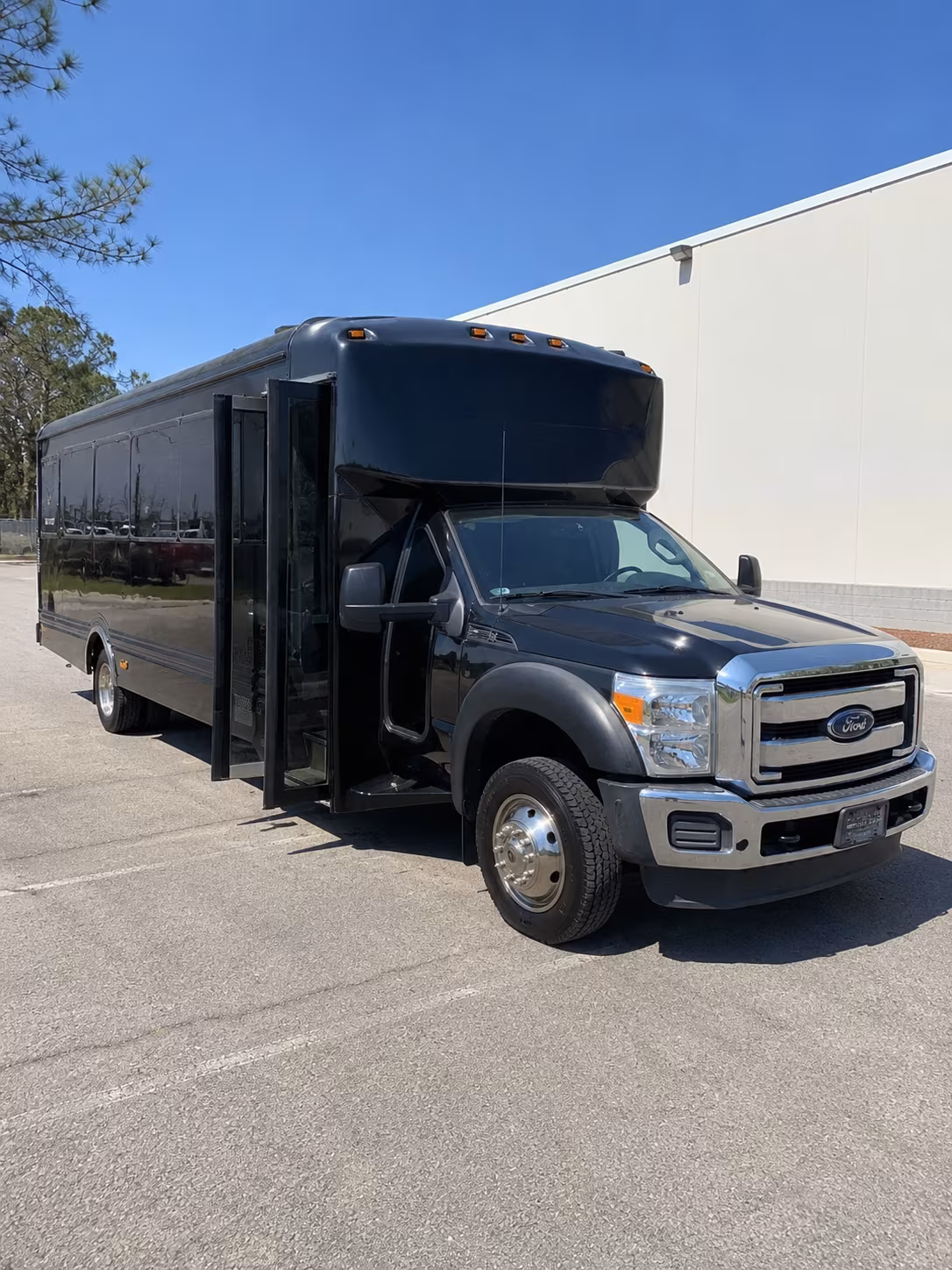 milestone birthday party buses for napa estate dinners and private events